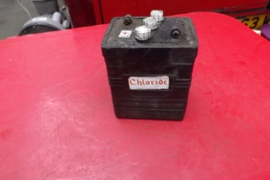Chloride 6V hard rubber battery
