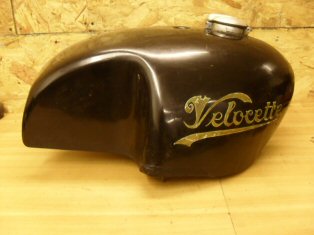 Bsa Gold star racing tank