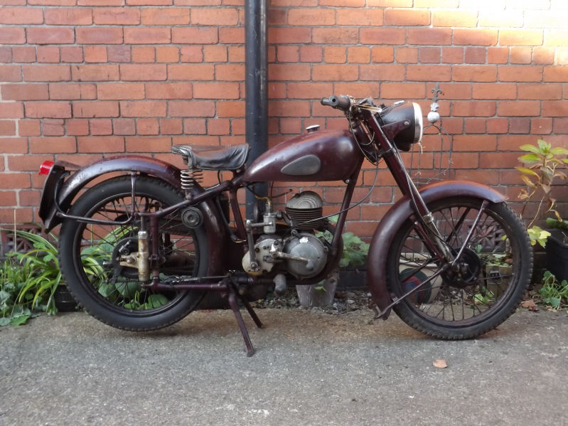 Owens Motorcycles Wales based motorcycle business. Buying and