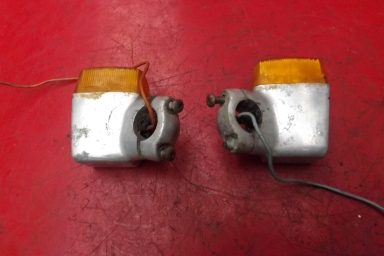Honda CA 95 Benley handlebar mounted indicators