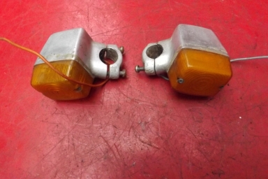 Honda CA 95 Benley handlebar mounted indicators
