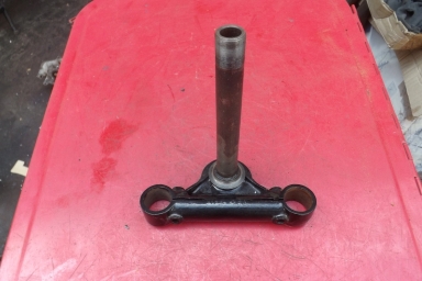 Triumph pre unit Unit Bottom Fork Yoke H1284