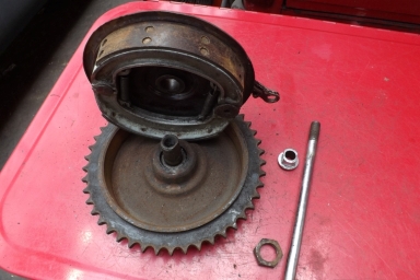 Triumph QD sprocket brake plate shoes and spindle