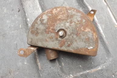 Triumph Rigid hole in frame air filter box