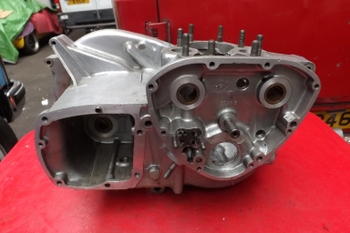 Triumph Bonniville unit crankcases 1968