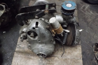 Villiers 9E Bond microcar dyna start engine