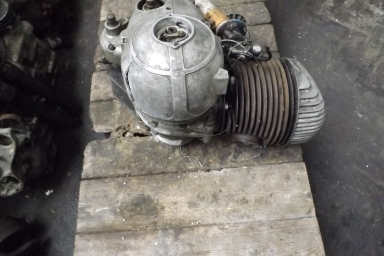 Villiers 9E Bond microcar dyna start engine