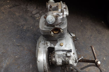 Triumph TR25W Engine