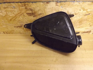 Triumph bathtub oil tank