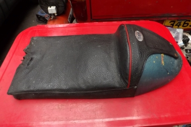 Norton Cafe racer seat wideline Figlass