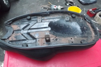 Triumph Bonneville 750 King and Queen seat