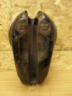 Triumph Tr6p petrol tank