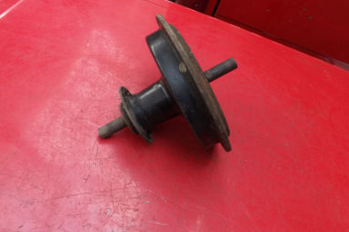 Triumph tiger cub sports front hub