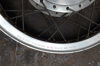 Norton Dommi Borrani wm2 18 front wheel