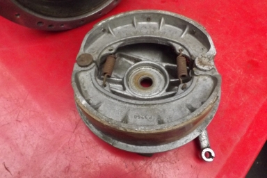 Royal Enfield Continental GT front hub