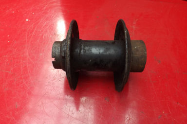 Triumph 3TA-5TA rear hub bolt up type