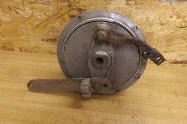 Wasp rear hub and brakeplate